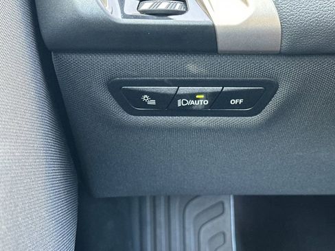 Used 2024 BMW iX xDrive50 w/ Premium Package AWD/4WD image 32