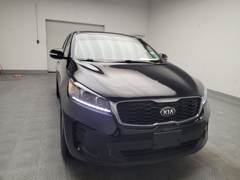 Used 2019 Kia Sorento LX image 14