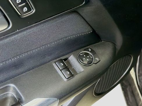 Used 2022 Ford Mustang Coupe image 20