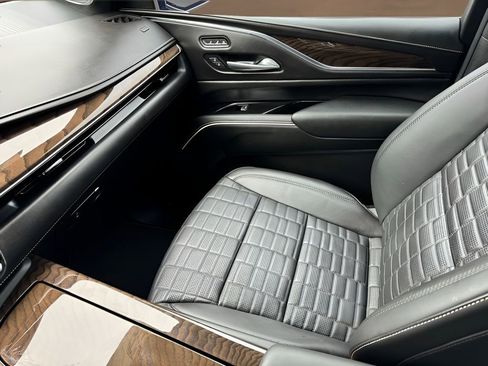 Certified 2024 Cadillac Escalade Sport Platinum AWD/4WD image 39