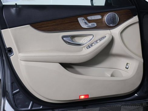 Used 2020 Mercedes-Benz C 300 Sedan image 12