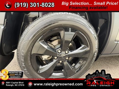 Used 2017 Jeep Cherokee Sport FWD image 48