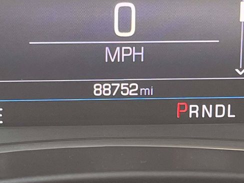 Used 2019 Chevrolet Equinox LT FWD image 34