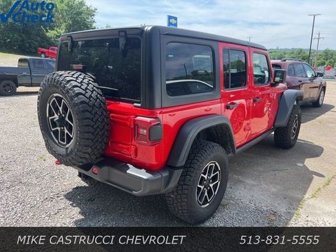 Used 2024 Jeep Wrangler Unlimited Rubicon AWD/4WD image 3
