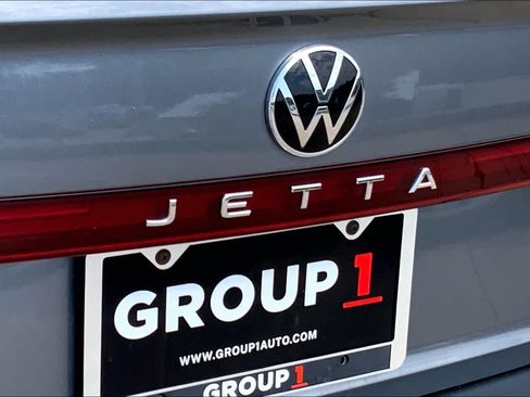 Used 2025 Volkswagen Jetta Sport FWD image 30