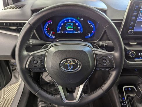 Used 2022 Toyota Corolla XSE image 19