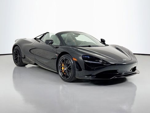 Used 2026 McLaren 750S Spider image 1