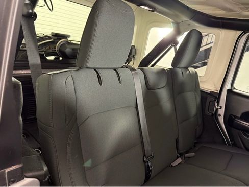 Used 2020 Jeep Wrangler Unlimited Sport S AWD/4WD image 22