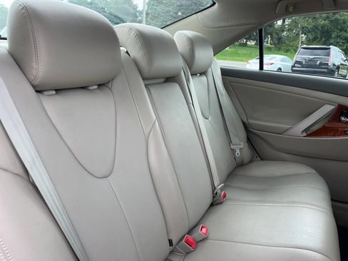 Used 2010 Toyota Camry XLE FWD image 15
