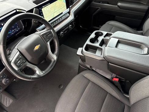 Used 2025 Chevrolet Silverado 1500 LT AWD/4WD image 7