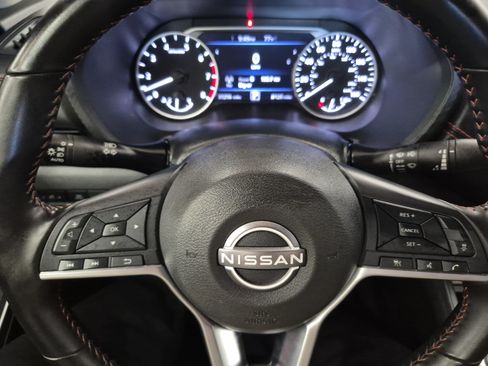 Used 2025 Nissan Sentra SR FWD image 25