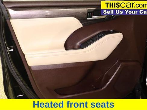 Used 2021 Toyota Highlander Platinum FWD image 31