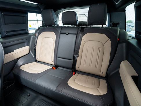 Used 2022 Land Rover Defender 90 X-Dynamic S image 55