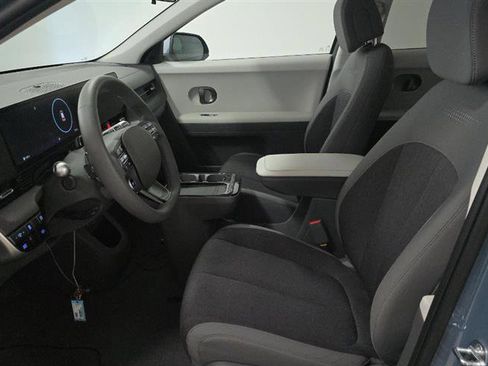 Used 2025 Hyundai Ioniq 5 SE image 7