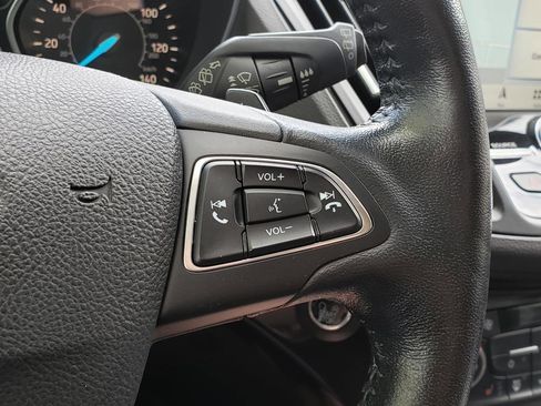 Used 2017 Ford Escape Titanium AWD/4WD image 21