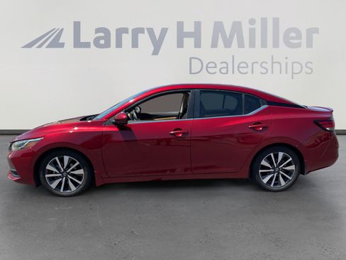 Used 2020 Nissan Sentra SV w/ SV Premium Package FWD image 2