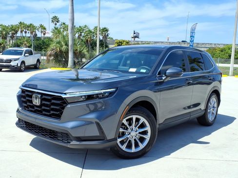 Used 2025 Honda CR-V EX image 1