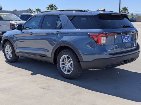 New 2026 Ford Explorer Active RWD image 4