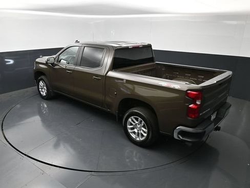 Used 2023 Chevrolet Silverado 1500 LT AWD/4WD image 17