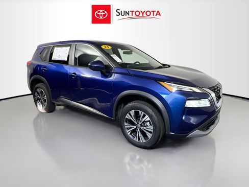 Used 2023 Nissan Rogue SV FWD image 1