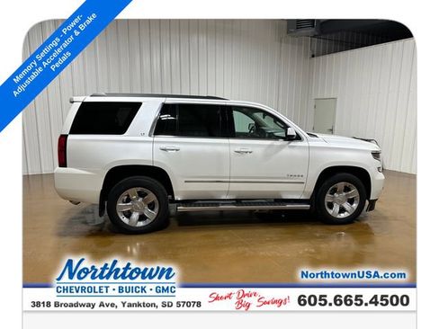 Used 2017 Chevrolet Tahoe LT w/ LT Signature Package AWD/4WD image 7