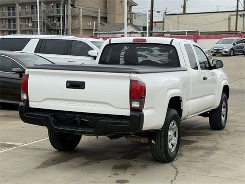 Used 2023 Toyota Tacoma SR image 4
