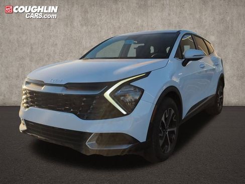 Used 2023 Kia Sportage EX image 3