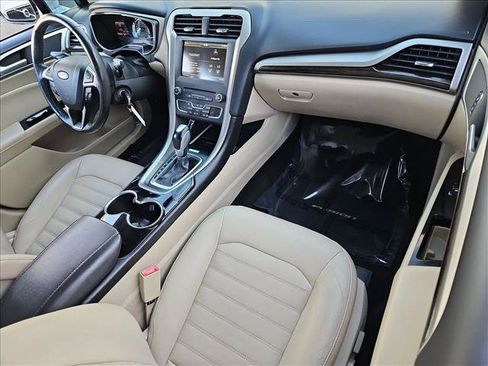 Used 2016 Ford Fusion SE w/ Equipment Group 202A FWD image 21
