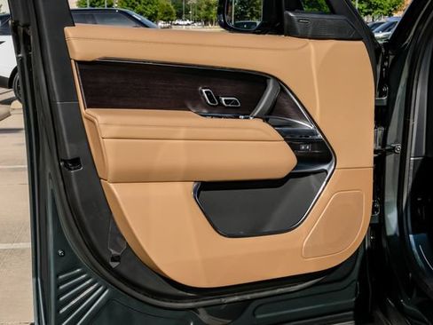New 2026 Land Rover Range Rover Long Wheelbase SE AWD/4WD image 52