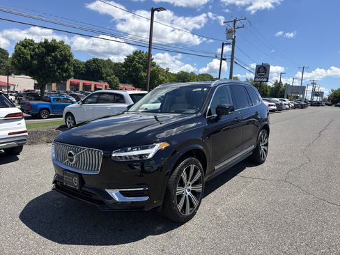 Used 2025 Volvo XC90 T8 Ultra w/ Protection Package Premier AWD/4WD image 3
