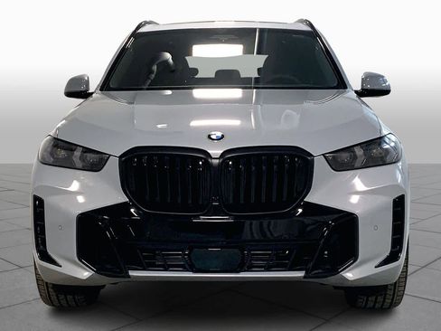 New 2026 BMW X5 xDrive40i w/ M Sport Package image 3