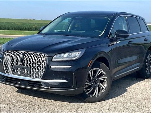 Used 2024 Lincoln Corsair AWD w/ Equipment Group 101A image 7