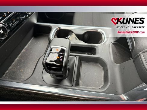 Used 2025 Chevrolet Silverado 1500 LT AWD/4WD image 25