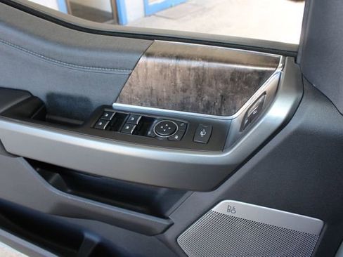 Used 2025 Ford F250 Lariat w/ Black Appearance Package image 20