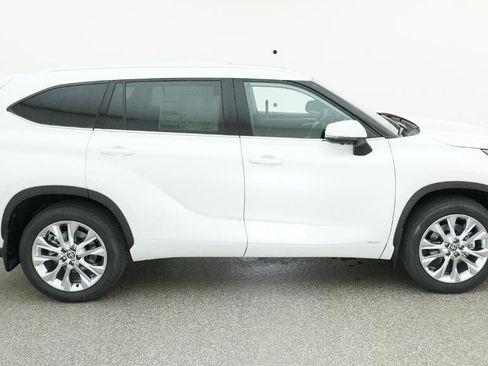 New 2026 Toyota Highlander Limited AWD/4WD image 15