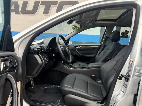 Used 2007 Mercedes-Benz C 230 Sedan image 8