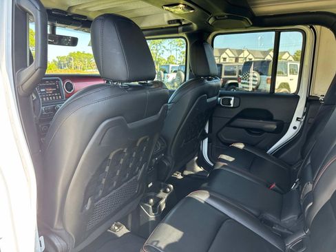 Used 2023 Jeep Gladiator Rubicon w/ LED Lighting Group image 18