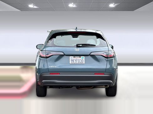 Certified 2024 Honda HR-V LX image 9