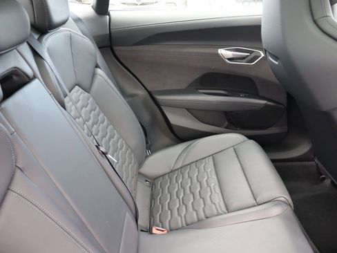 Used 2022 Audi e-tron GT Premium Plus AWD/4WD image 15