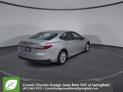Used 2026 Toyota Camry LE FWD image 14