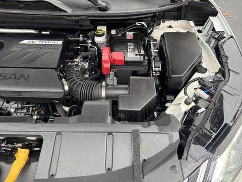 Used 2023 Nissan Rogue SL image 36