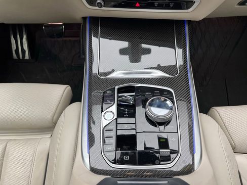 Certified 2025 BMW X7 M60i AWD/4WD image 13