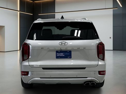 Used 2022 Hyundai Palisade Limited w/ Cargo Package FWD image 6