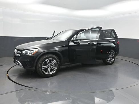 Used 2021 Mercedes-Benz GLC 300 4MATIC w/ Premium Package image 38