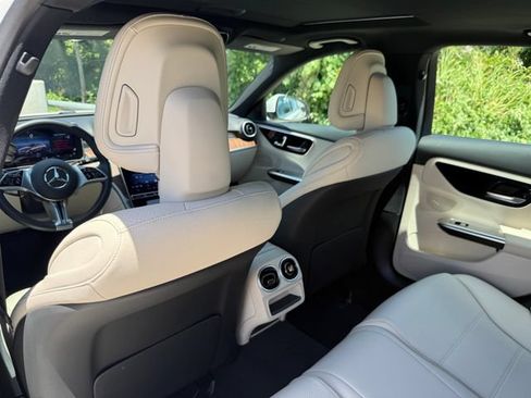 Used 2025 Mercedes-Benz C 300 Sedan image 24