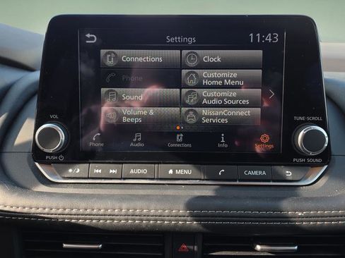 Used 2023 Nissan Rogue SV w/ SV Premium B Package image 24