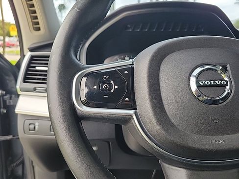 Used 2016 Volvo XC90 T6 Momentum w/ Vision Package image 18