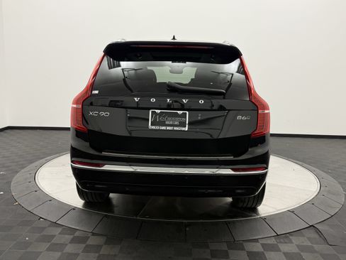 Certified 2023 Volvo XC90 B6 Ultimate w/ Protection Package Premier AWD/4WD image 6