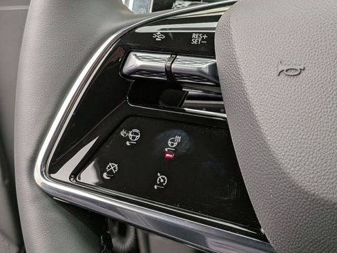 New 2026 Cadillac Lyriq Luxury image 11