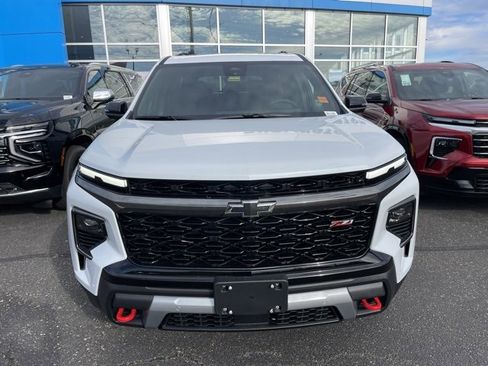 New 2026 Chevrolet Traverse Z71 w/ Enhanced Driving Package image 2